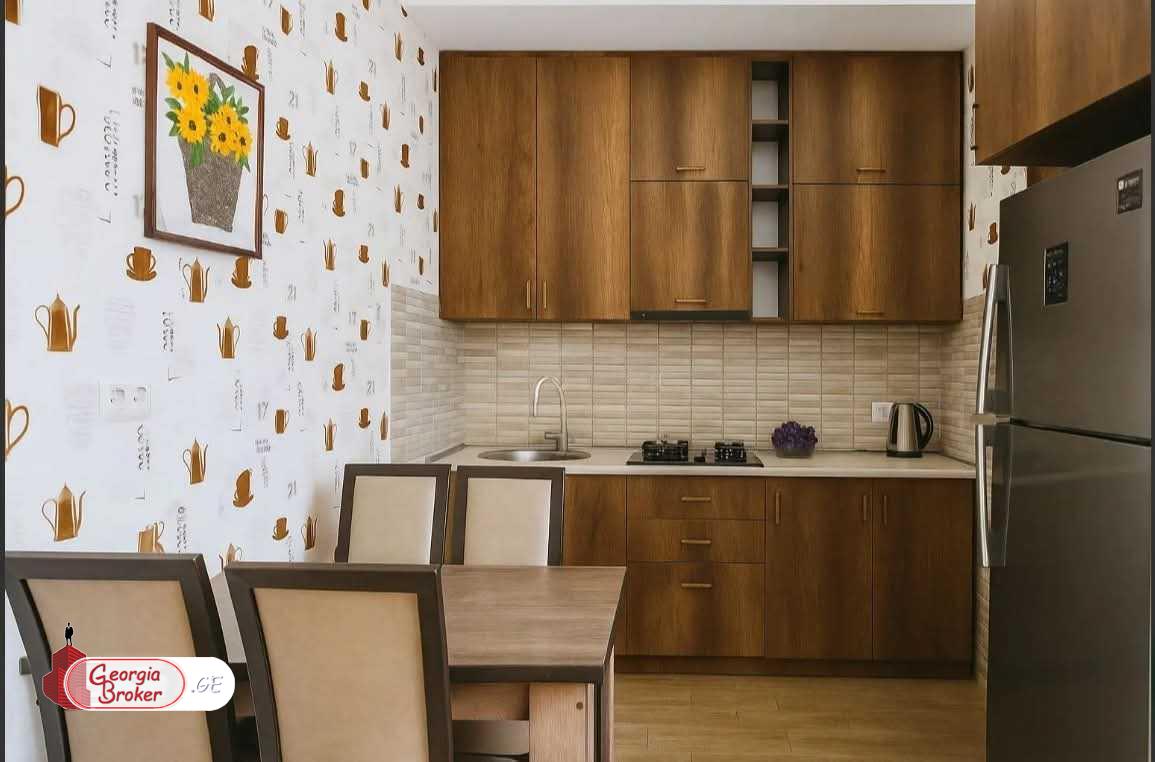 продается квартира с новым ремонтом 3-комнаты