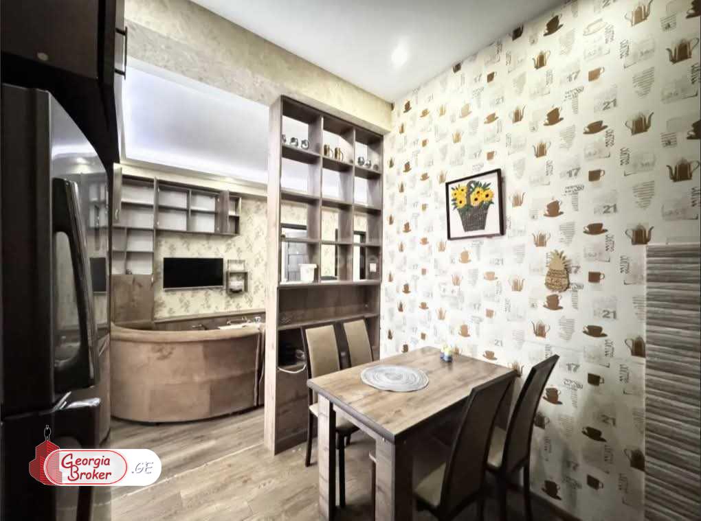 продается квартира с новым ремонтом 3-комнаты