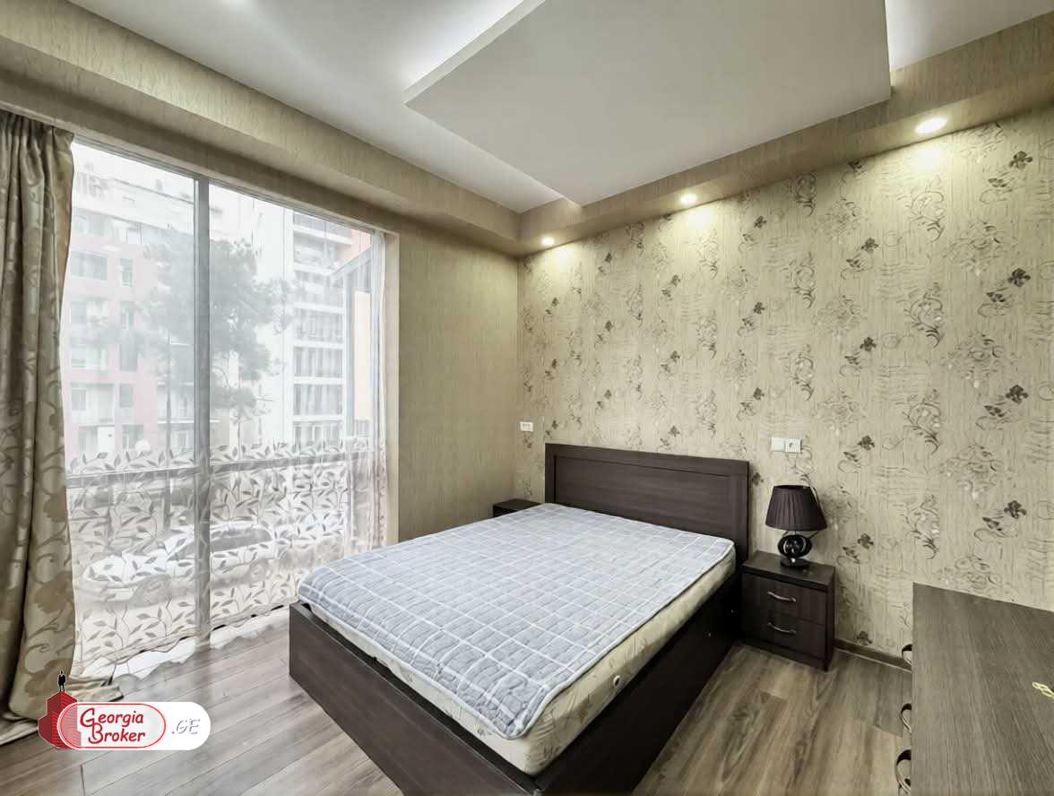 продается квартира с новым ремонтом 3-комнаты