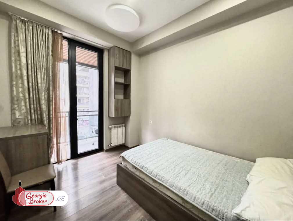 продается квартира с новым ремонтом 3-комнаты