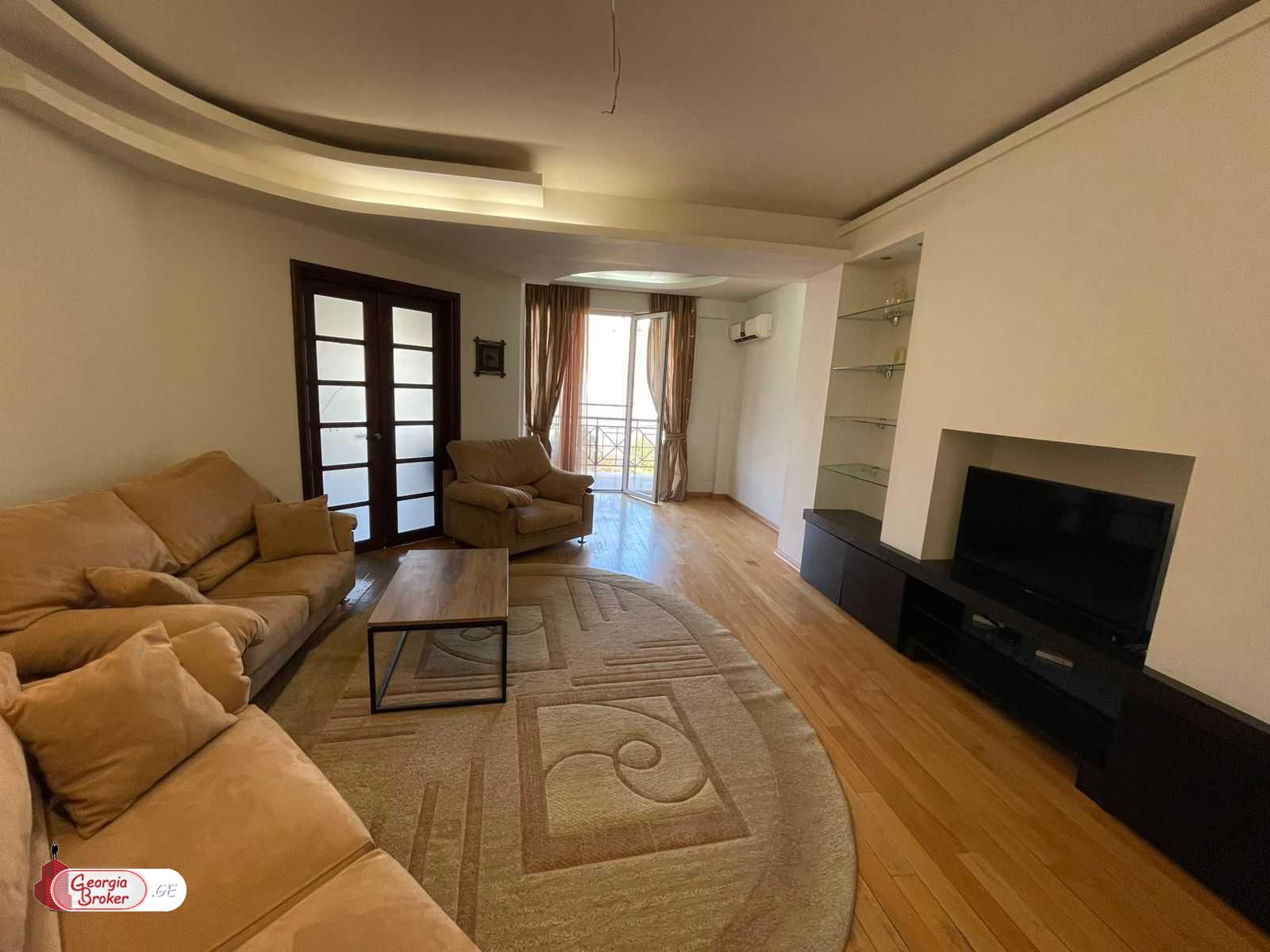 продается квартира с новым ремонтом 3-комнаты