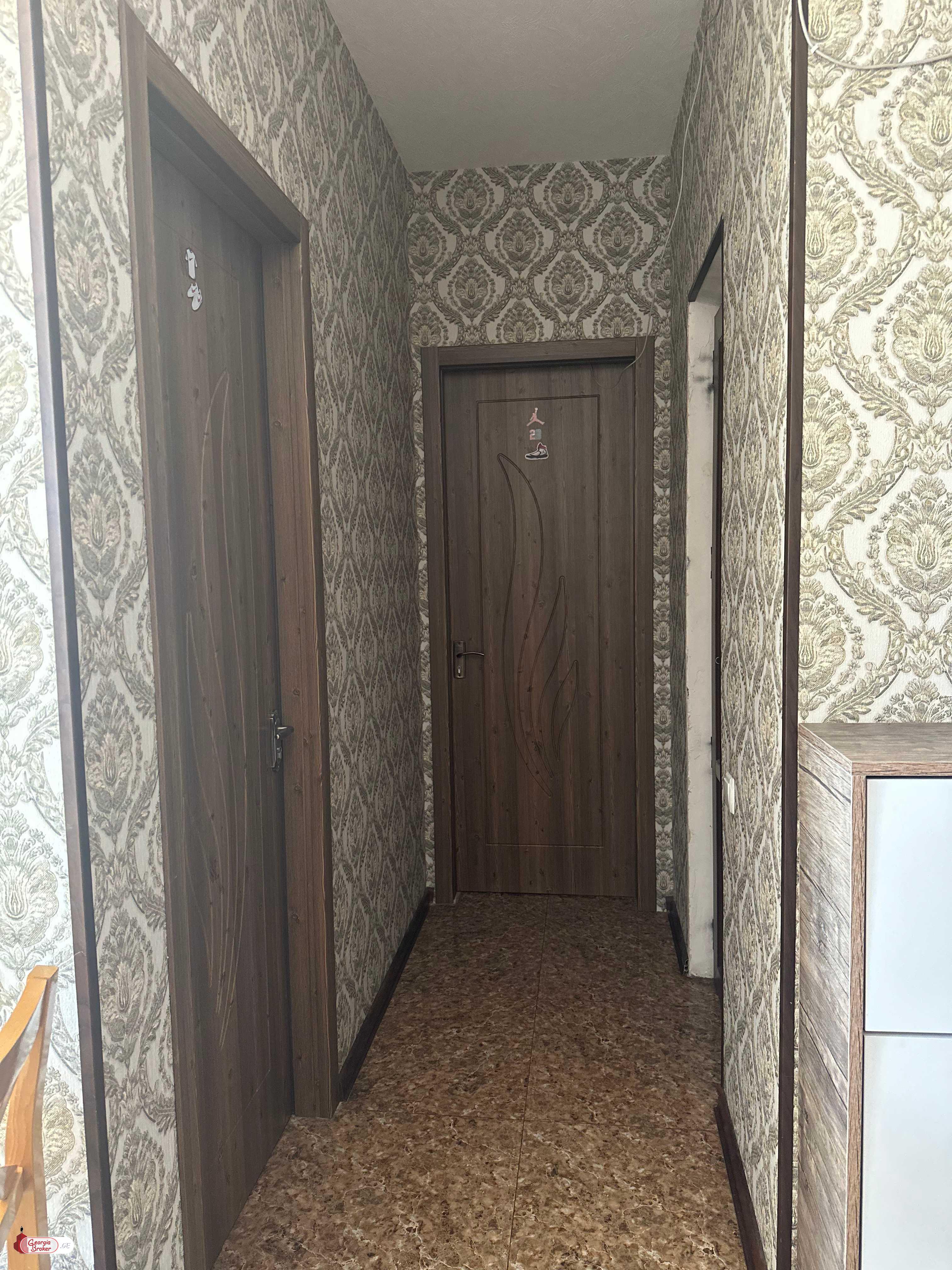 იყიდება ახალი გარემონტებული 3 ოთახიანი ბინა