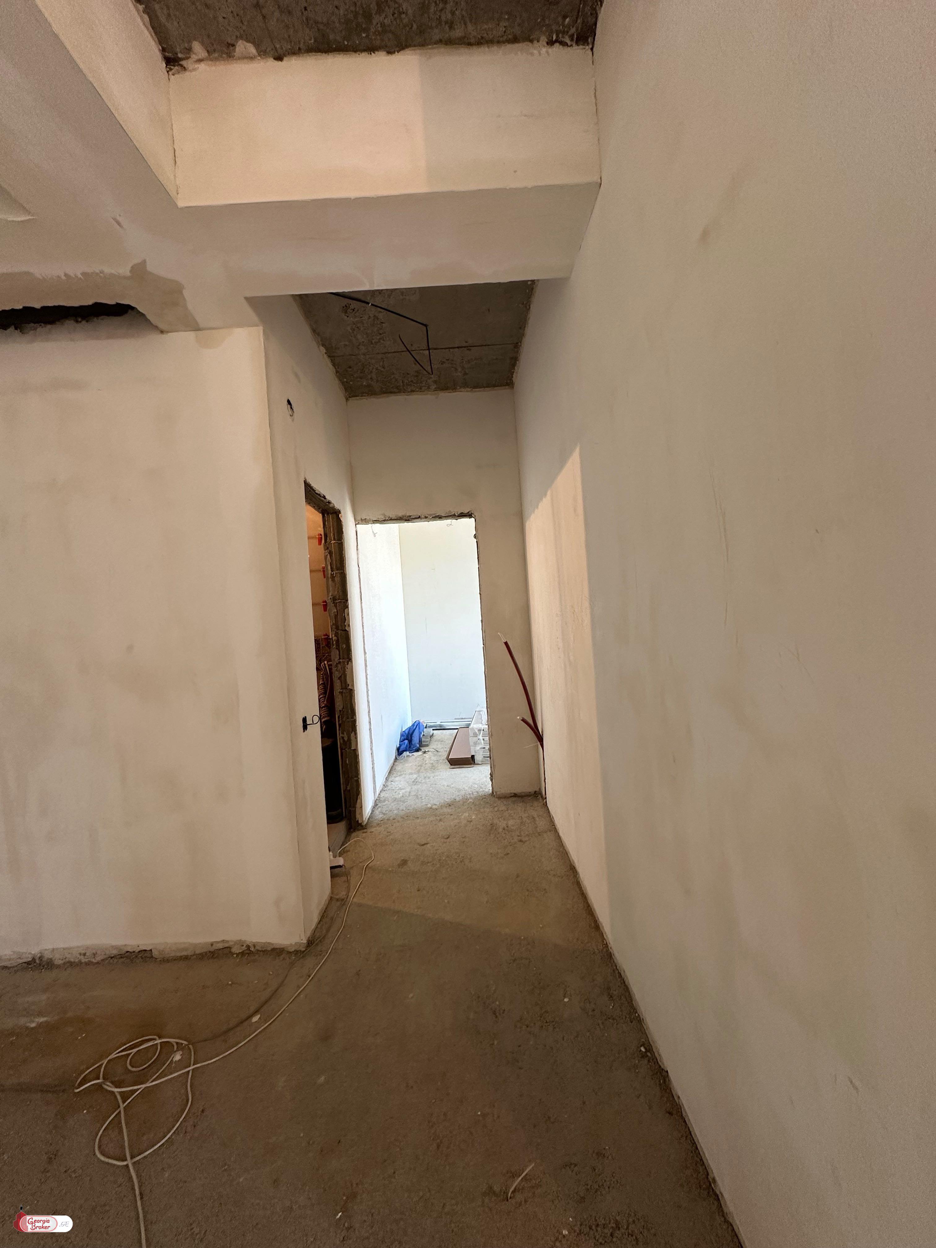 nearly repaired 3-room apartment for sale