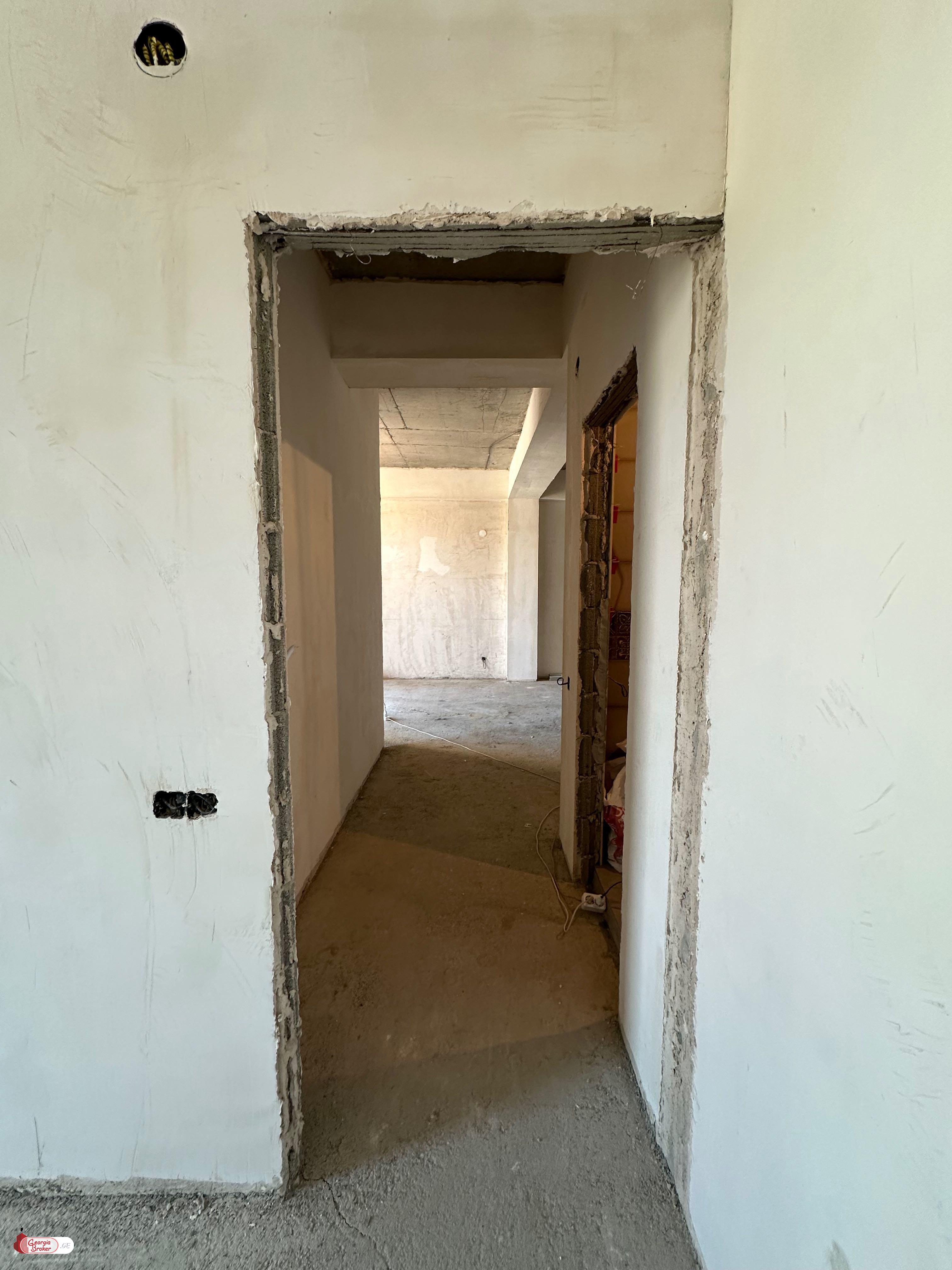 nearly repaired 3-room apartment for sale