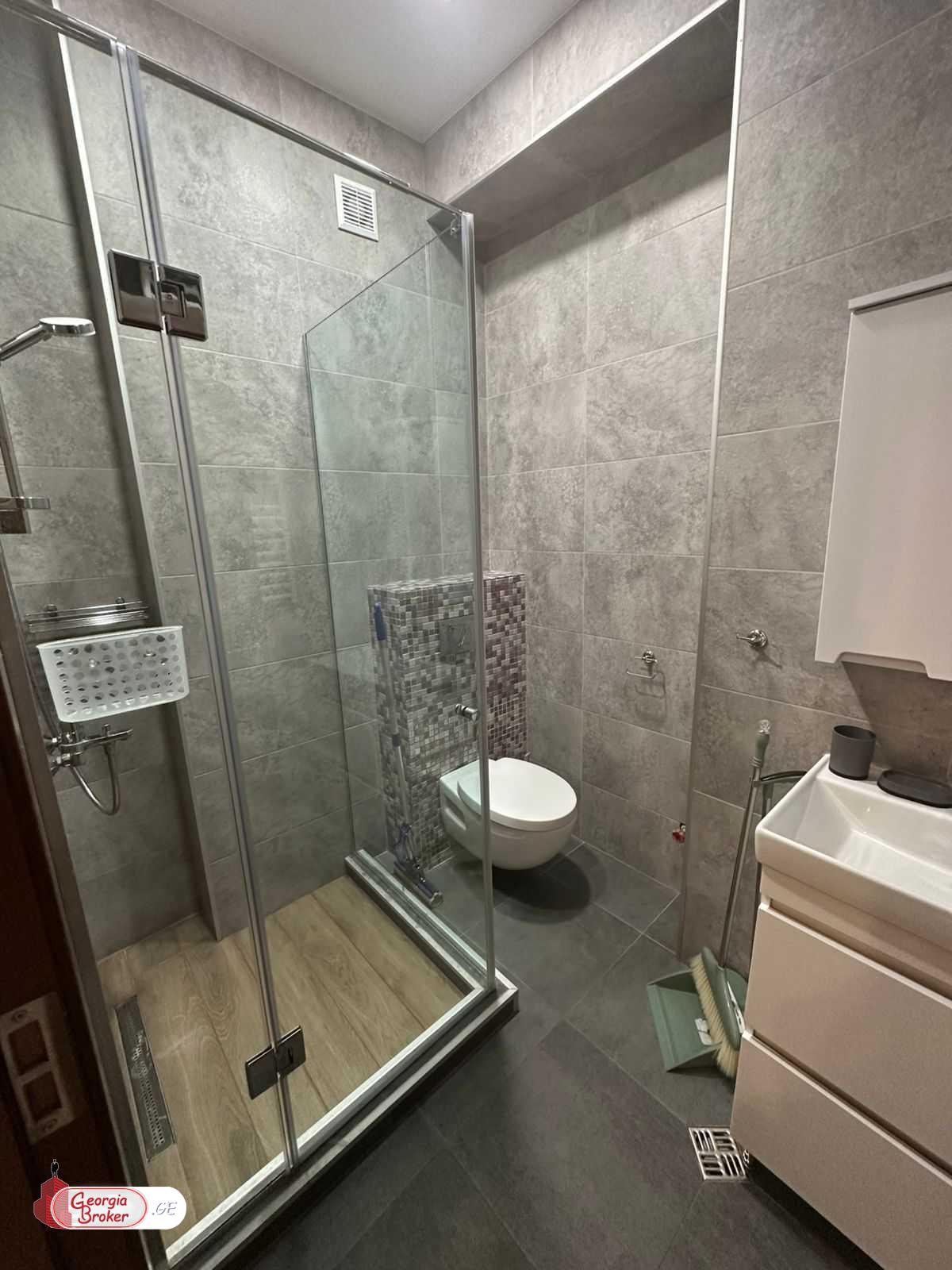 ქირავდება ახალი გარემონტებული 2 ოთახიანი ბინა