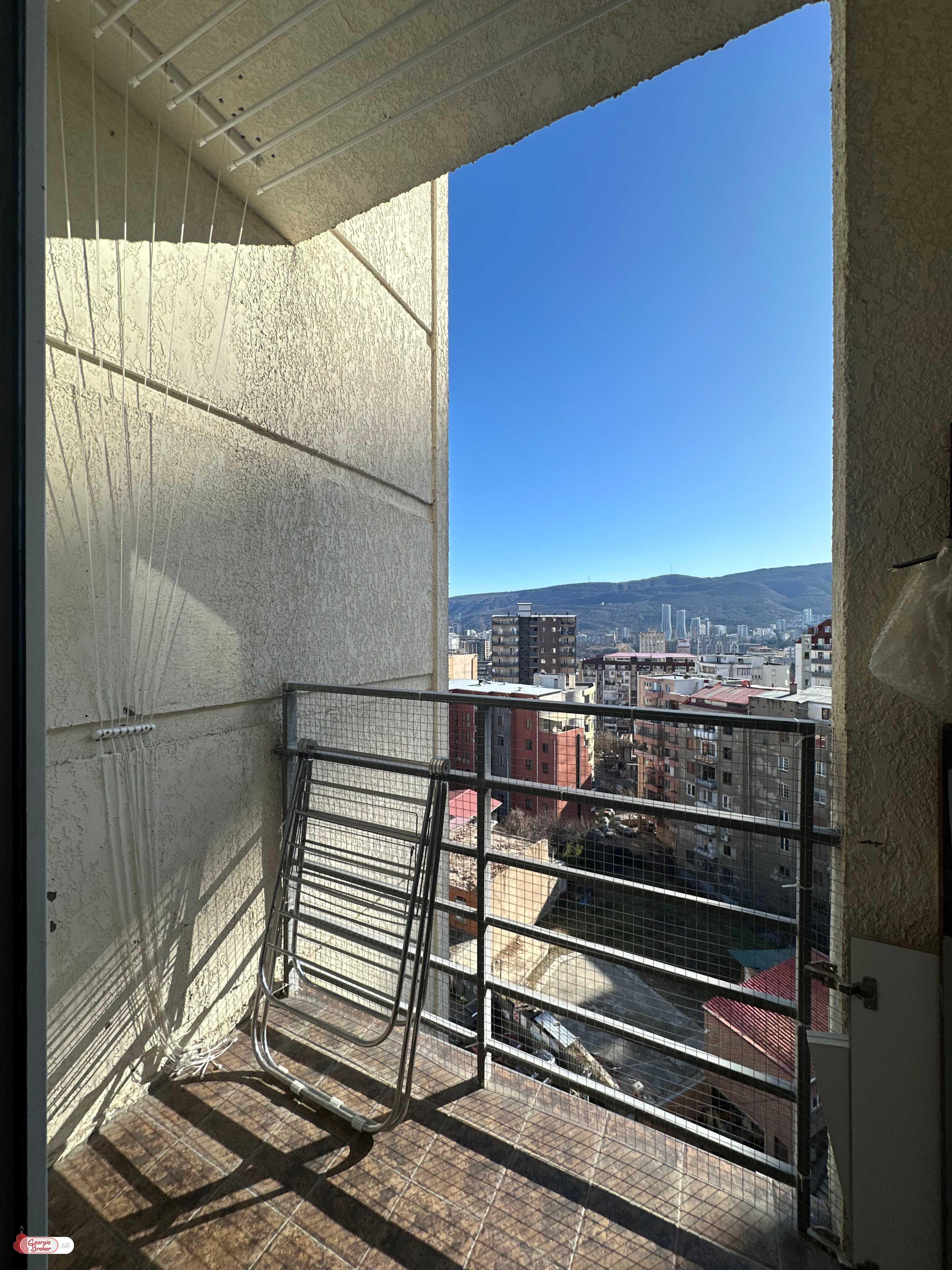 იყიდება ახალი გარემონტებული 3 ოთახიანი ბინა