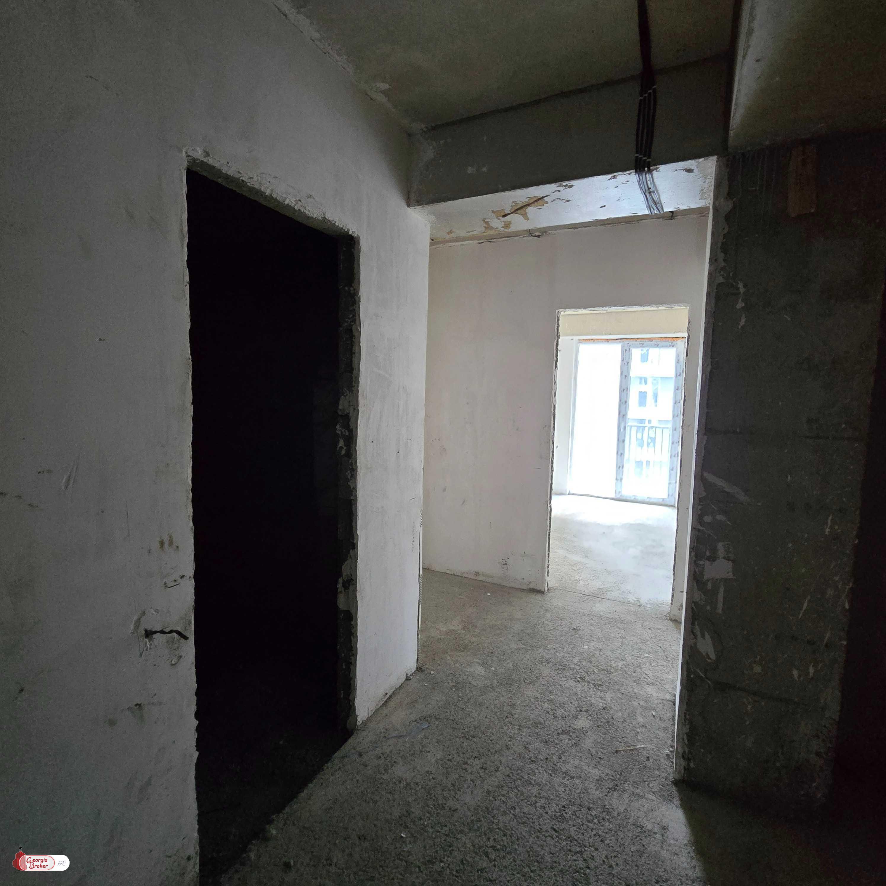 продается квартира с новым ремонтом 3-комнаты