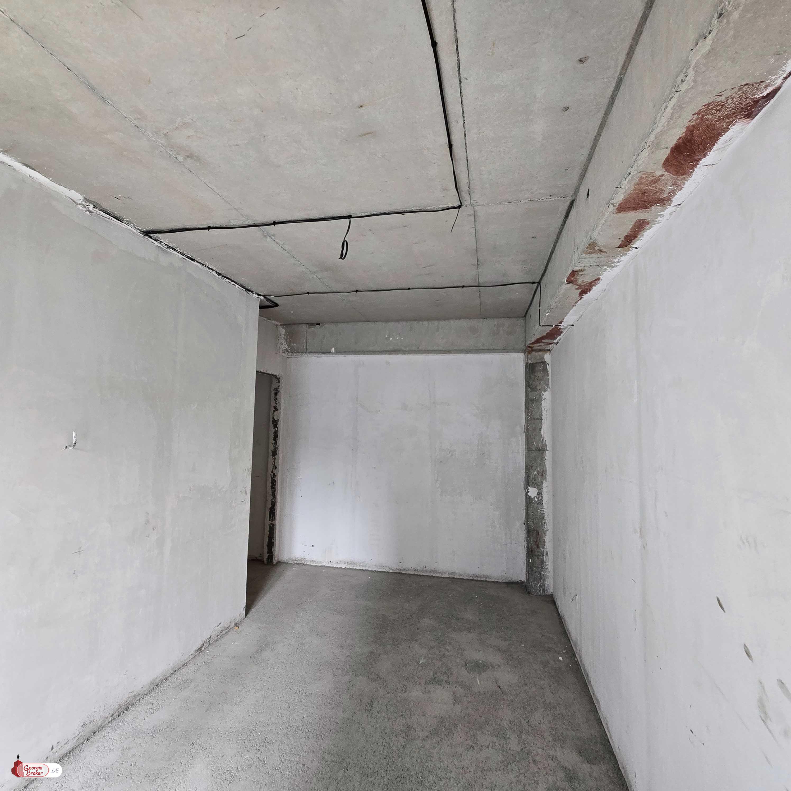 продается квартира с новым ремонтом 3-комнаты