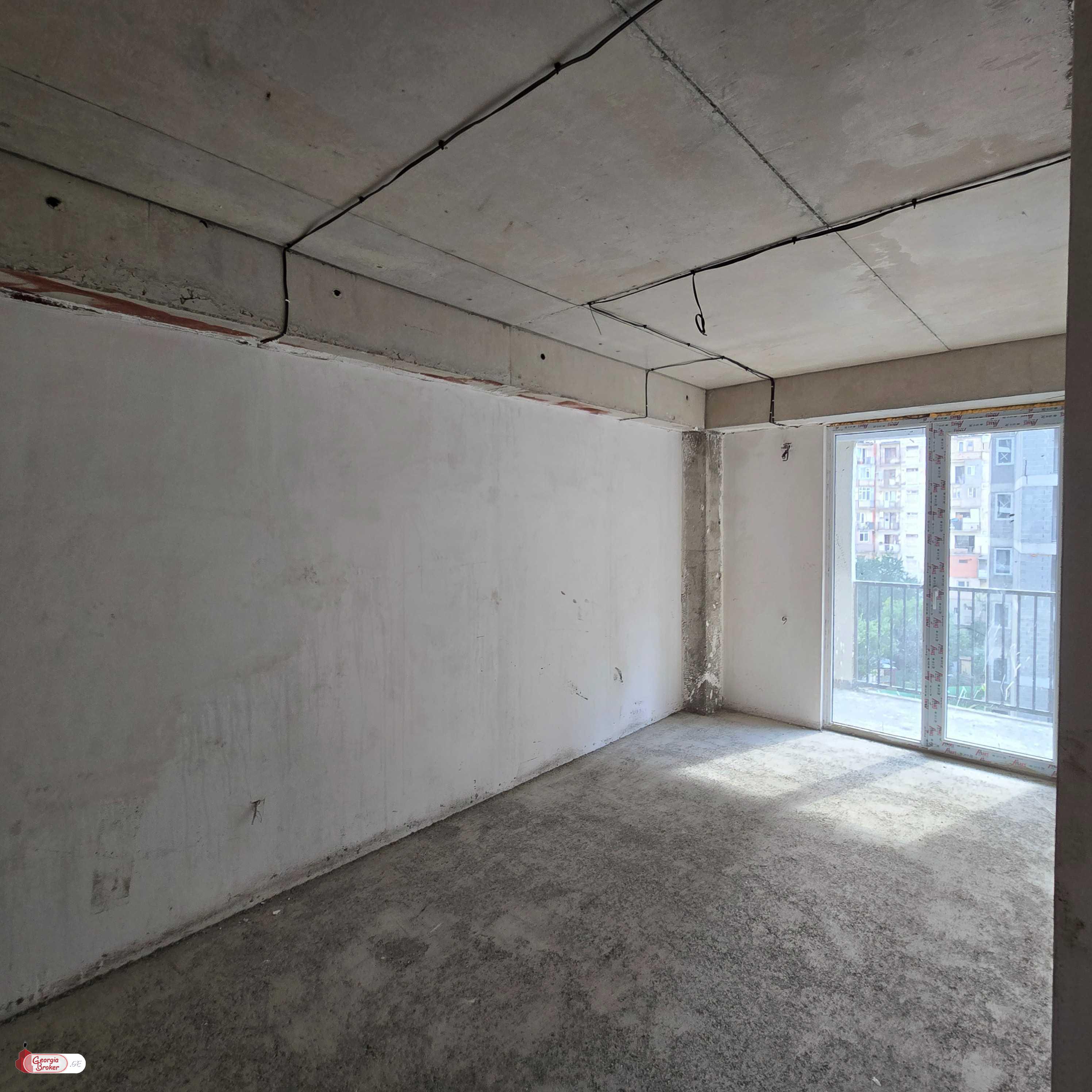 продается квартира с новым ремонтом 3-комнаты