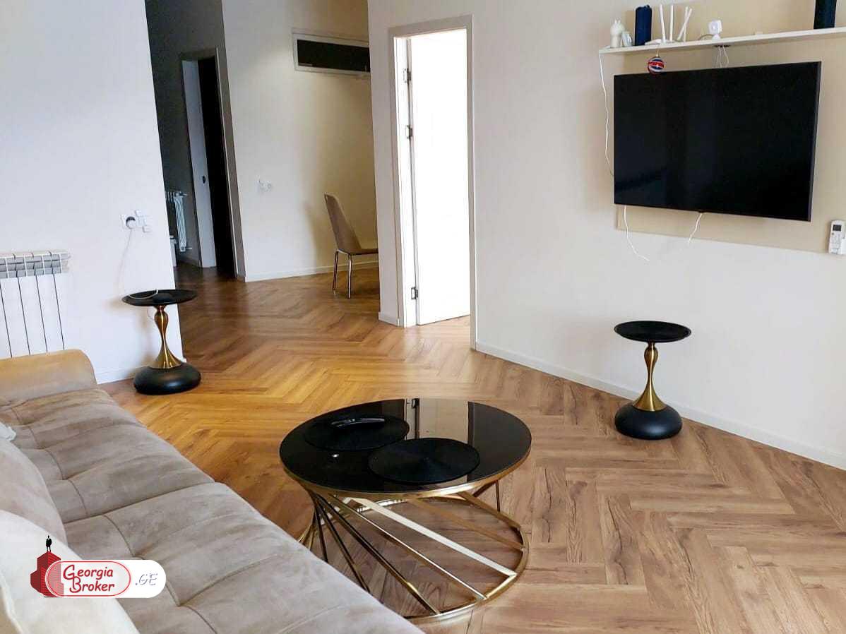 nearly repaired 3-room apartment for sale