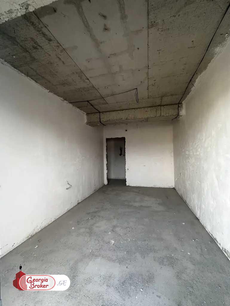 продается квартира с новым ремонтом 3-комнаты