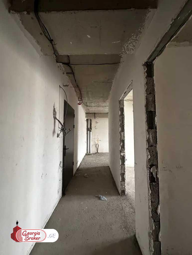 продается квартира с новым ремонтом 3-комнаты