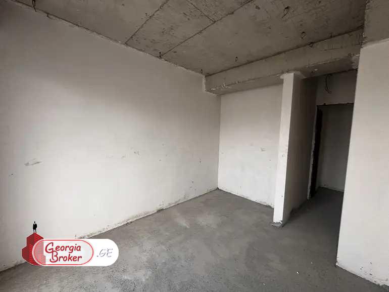 продается квартира с новым ремонтом 3-комнаты