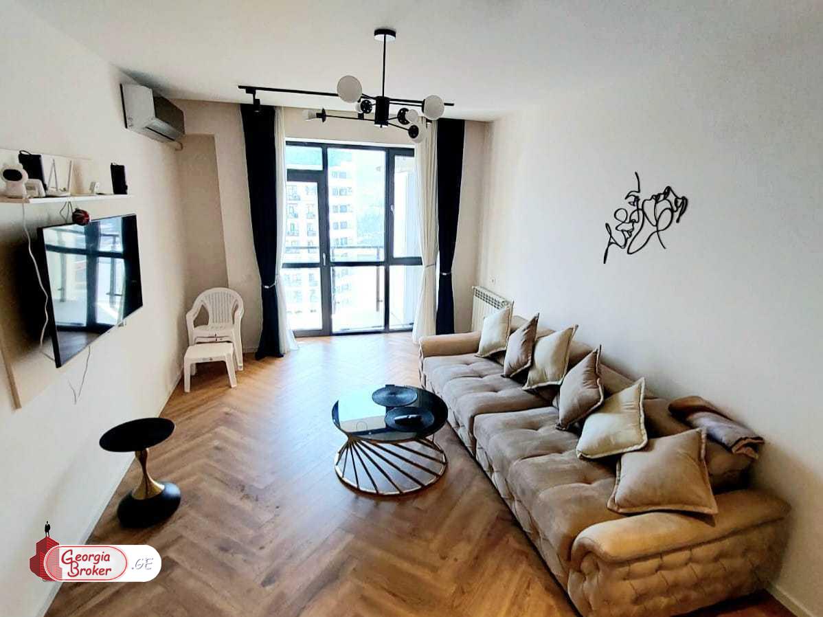 nearly repaired 3-room apartment for sale