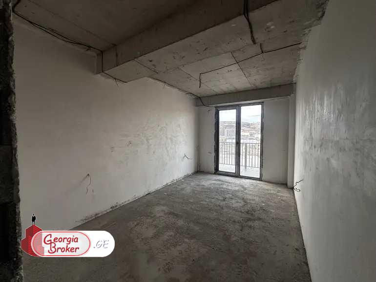 продается квартира с новым ремонтом 3-комнаты