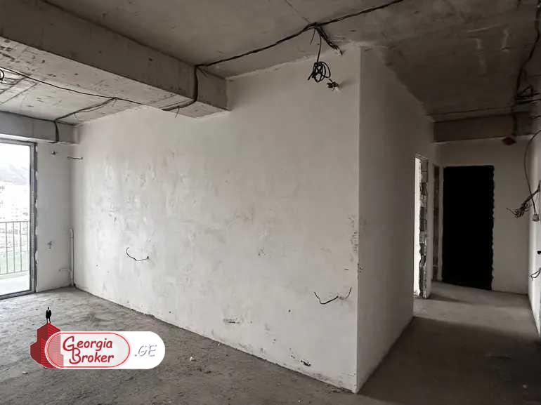 продается квартира с новым ремонтом 3-комнаты