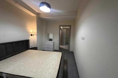 იყიდება ახალი გარემონტებული 2 ოთახიანი ბინა