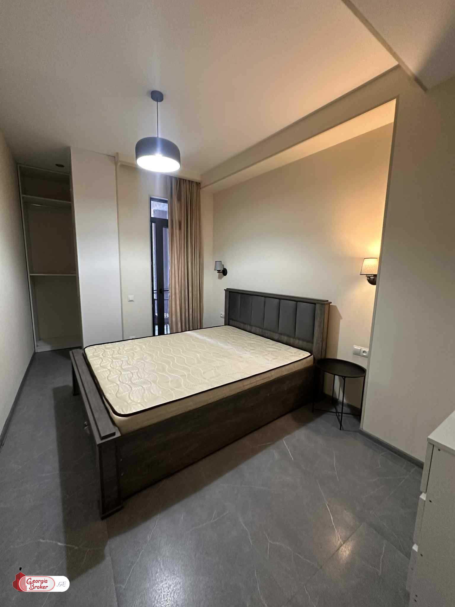 nearly repaired 2-room apartment for sale