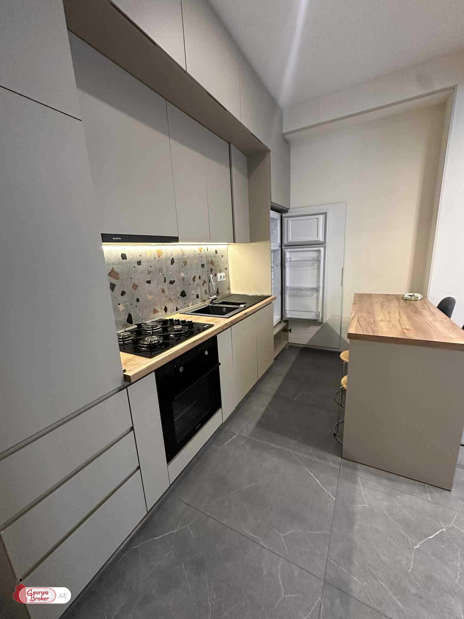 nearly repaired 2-room apartment for sale