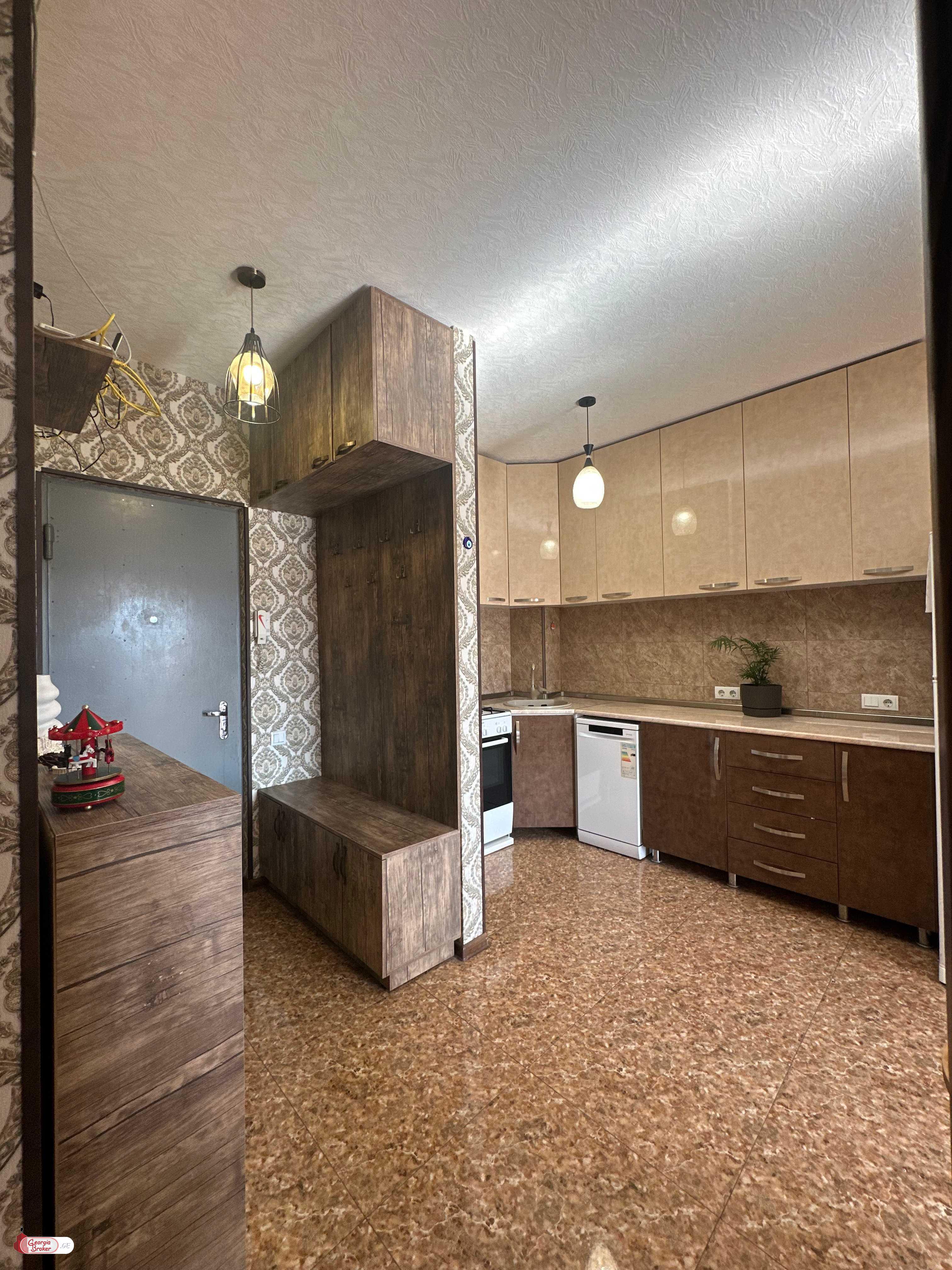 იყიდება ახალი გარემონტებული 3 ოთახიანი ბინა