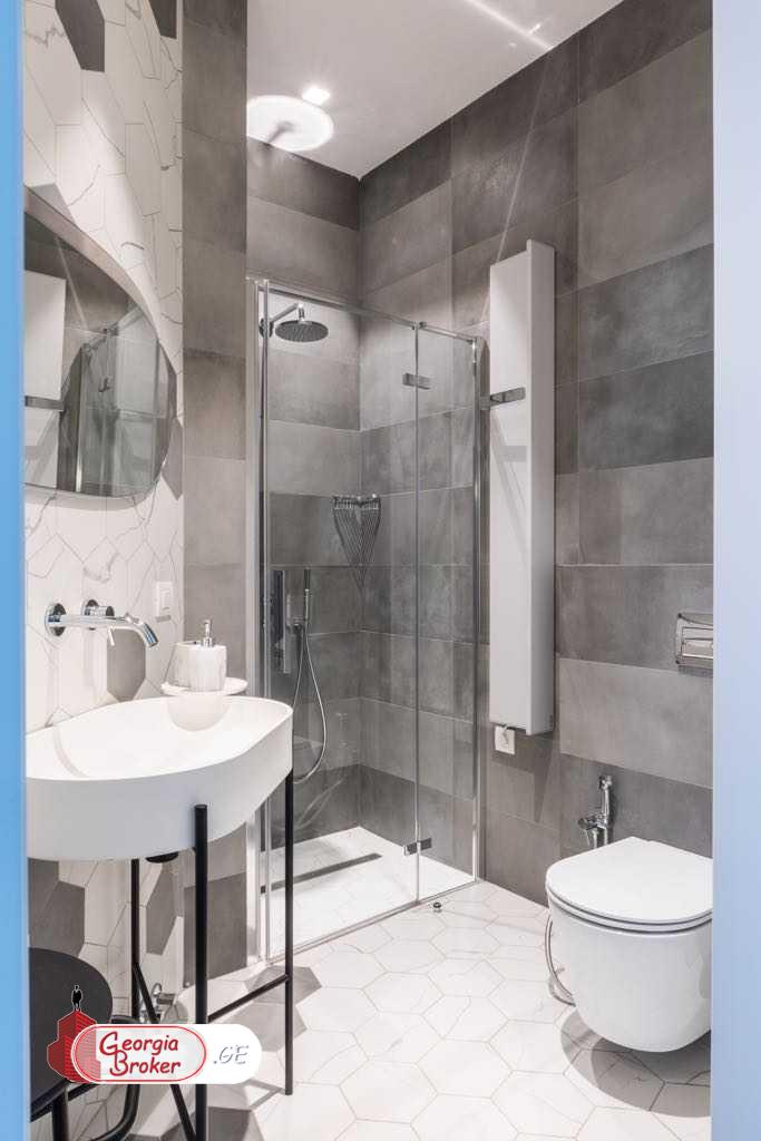 იყიდება ახალი გარემონტებული 3 ოთახიანი ბინა