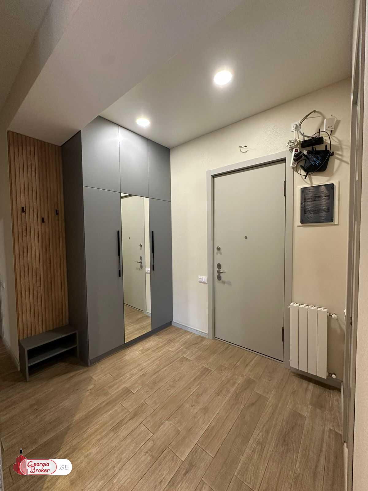 იყიდება ახალი გარემონტებული 3 ოთახიანი ბინა