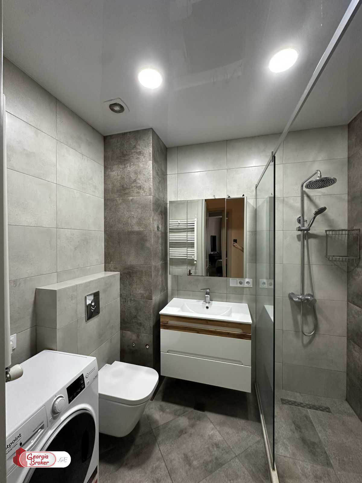 იყიდება ახალი გარემონტებული 3 ოთახიანი ბინა