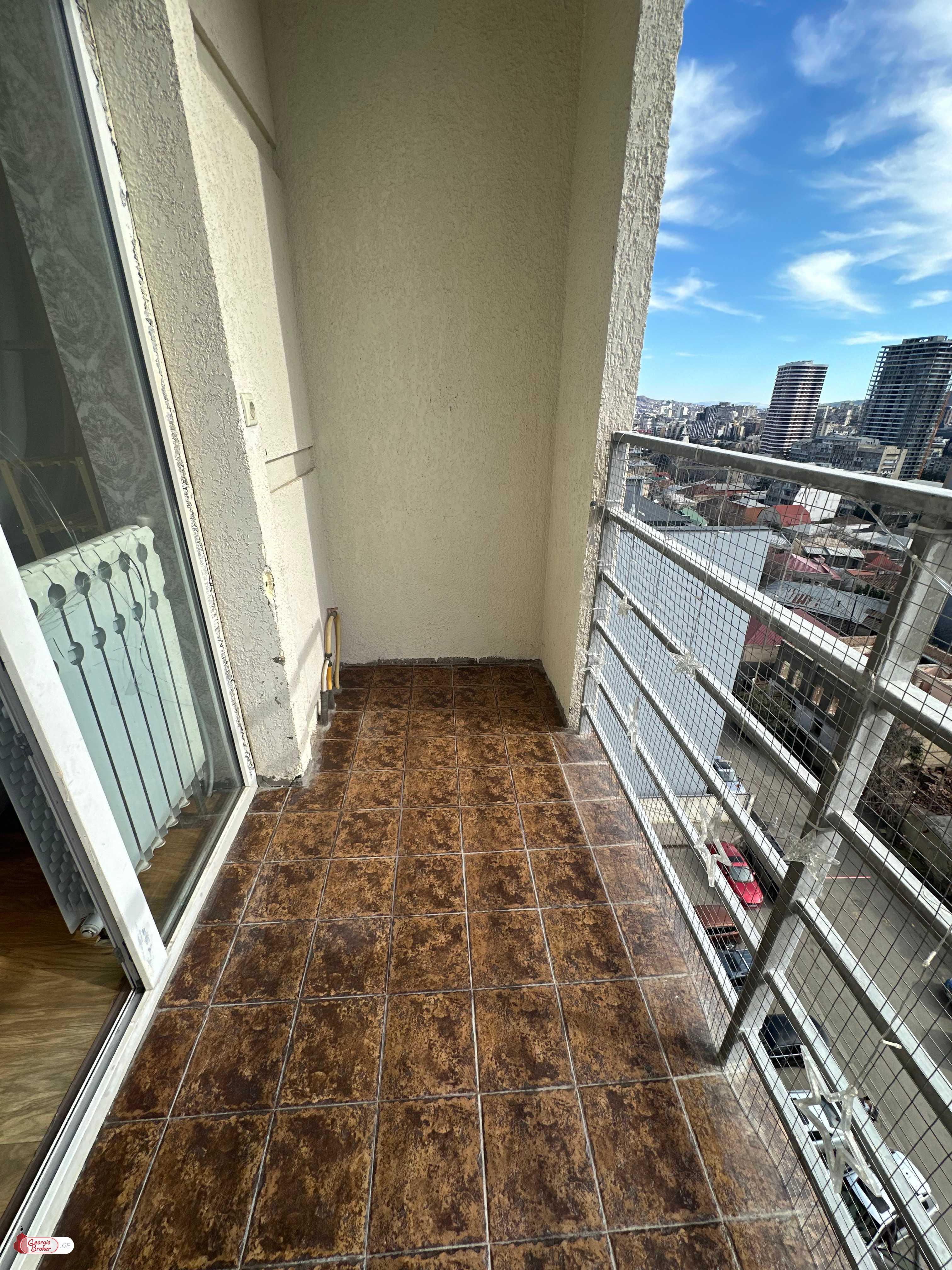 იყიდება ახალი გარემონტებული 3 ოთახიანი ბინა