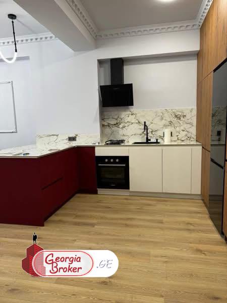 იყიდება ახალი გარემონტებული 2 ოთახიანი ბინა