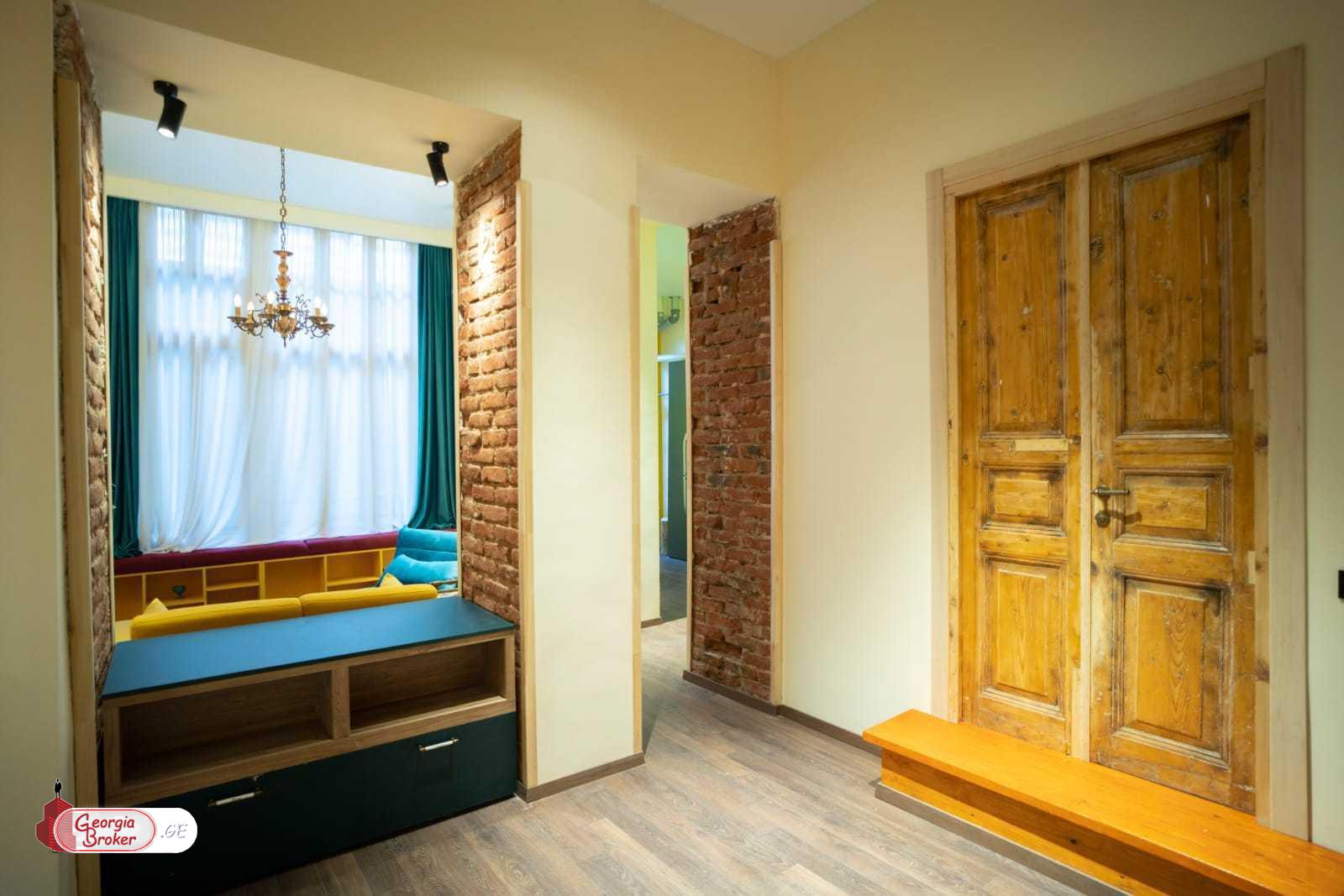 იყიდება ახალი გარემონტებული 2 ოთახიანი ბინა