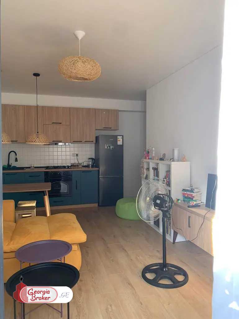 იყიდება ახალი გარემონტებული 2 ოთახიანი ბინა