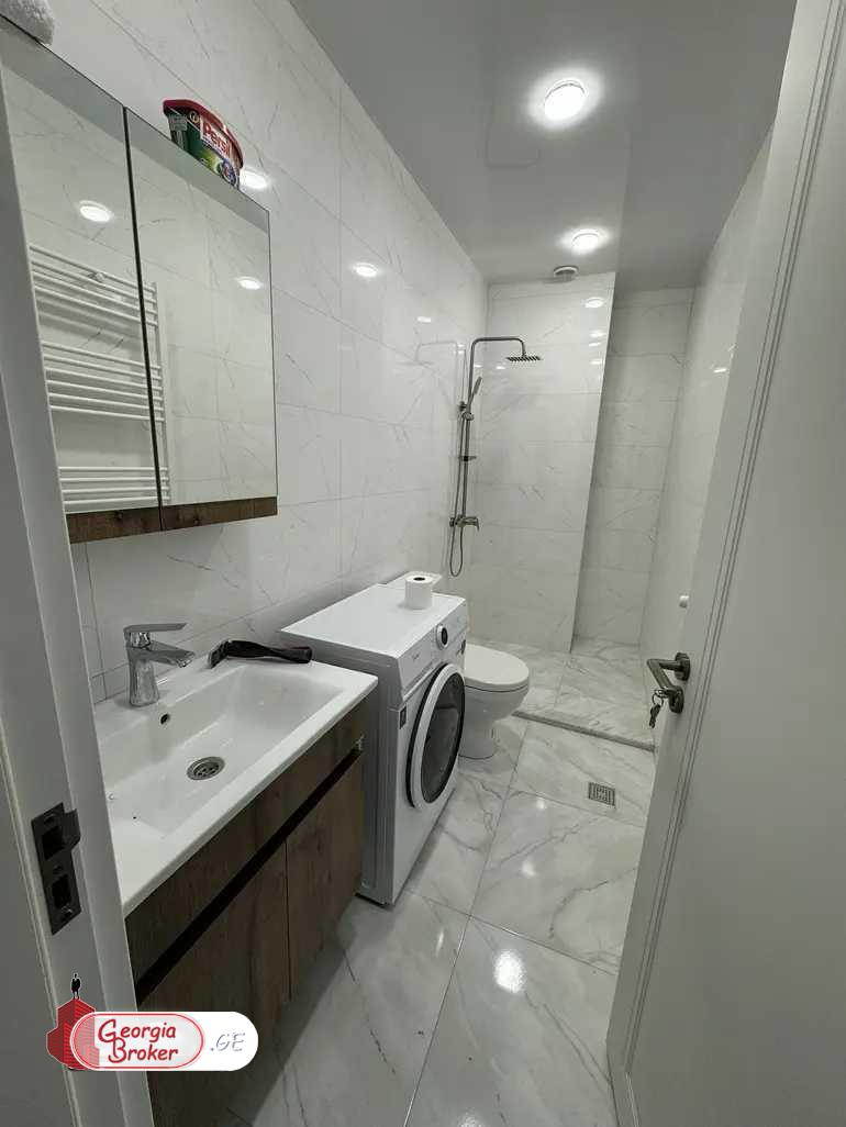 продается квартира с новым ремонтом 2-комнаты