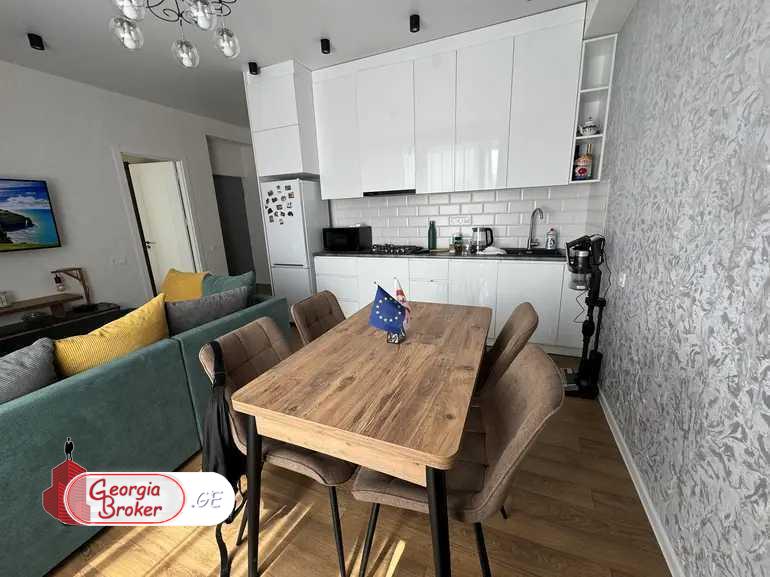 продается квартира с новым ремонтом 2-комнаты