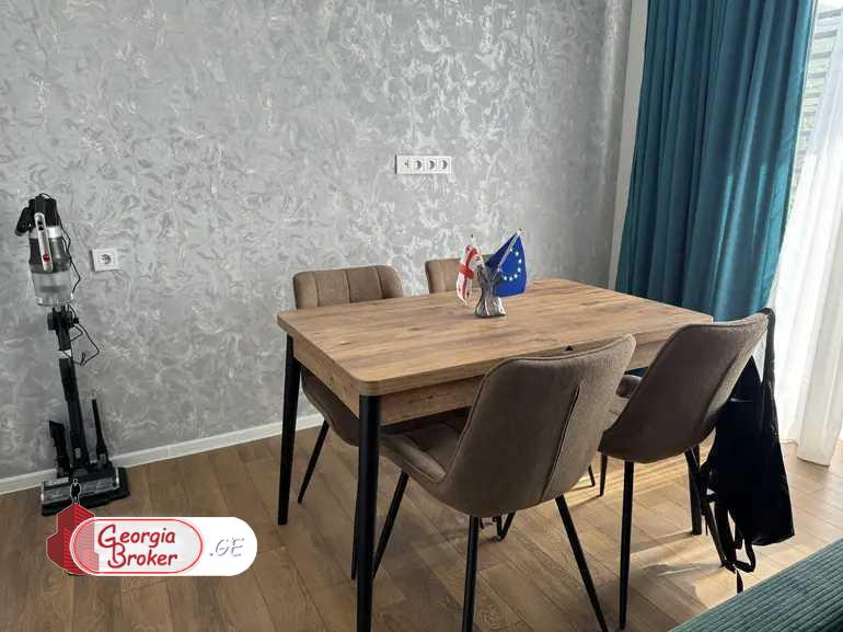 продается квартира с новым ремонтом 2-комнаты