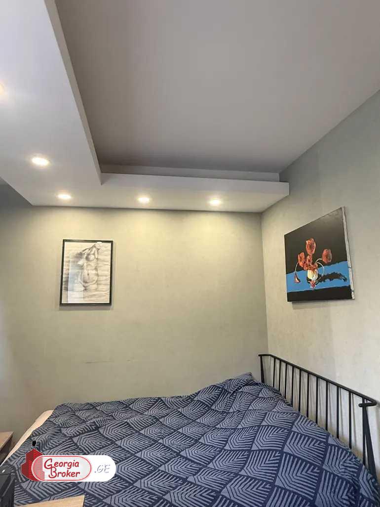 продается квартира с новым ремонтом 5-комнат