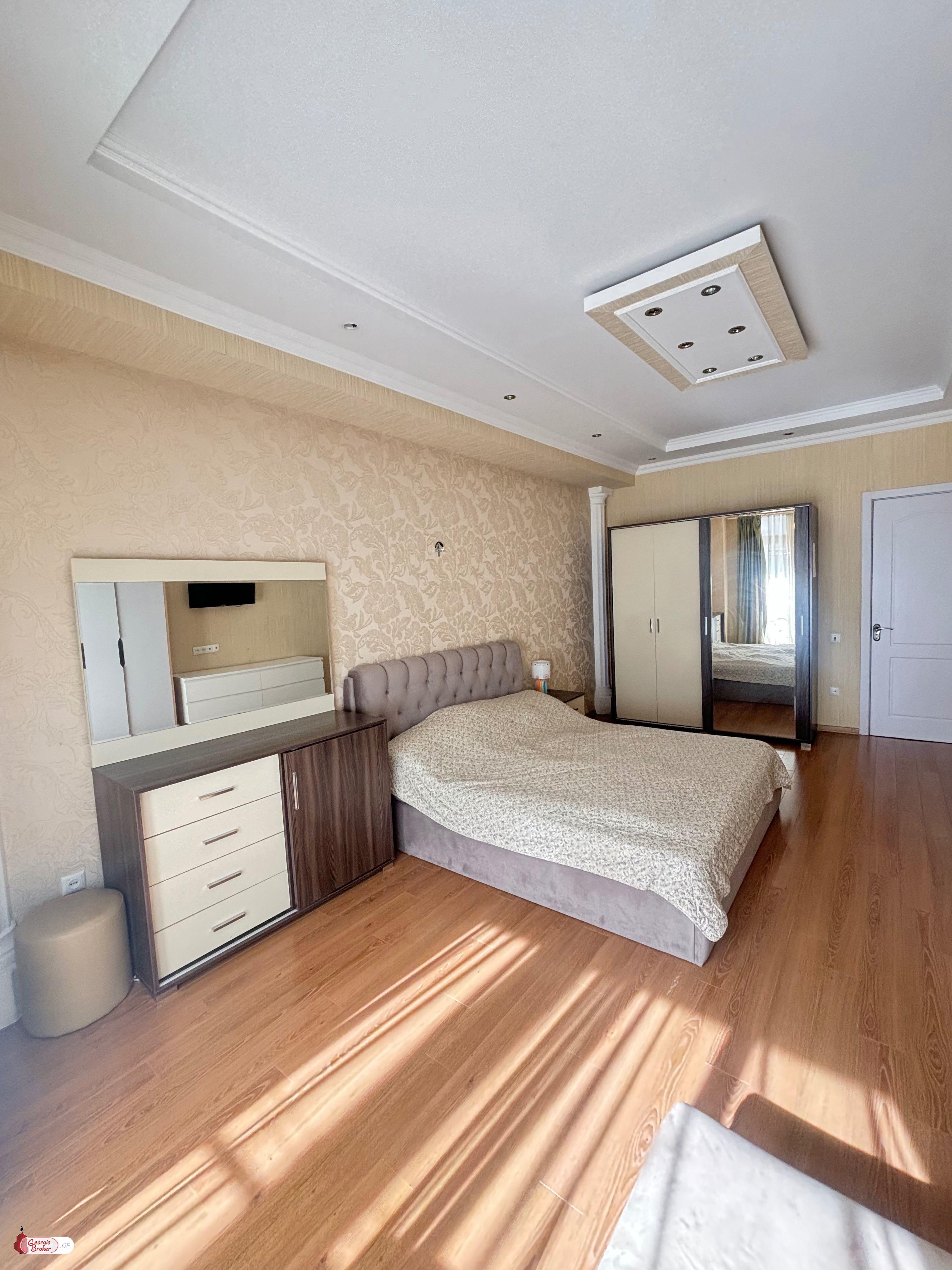 nearly repaired 3-room apartment for sale