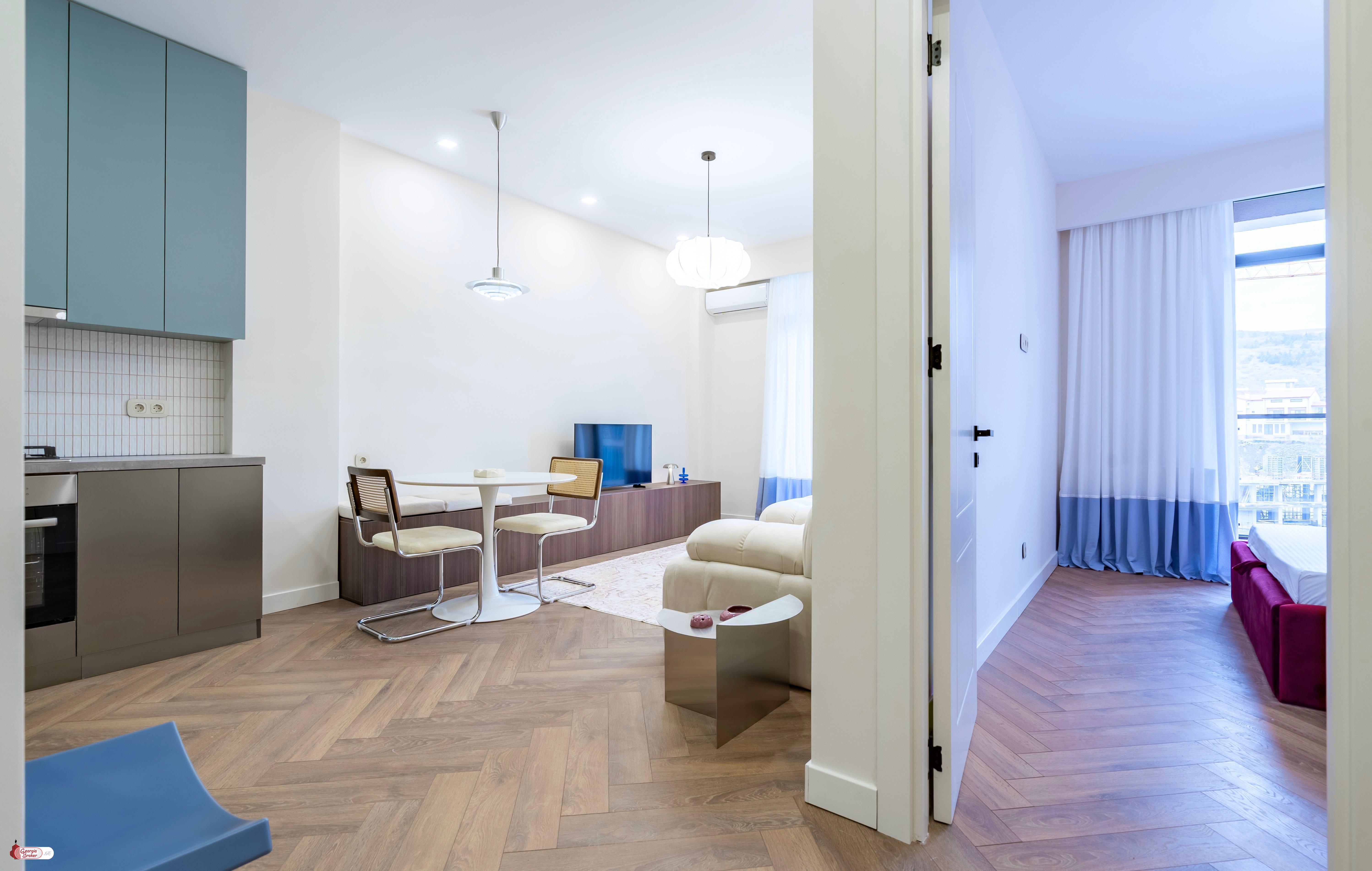 nearly repaired 2-room apartment for sale