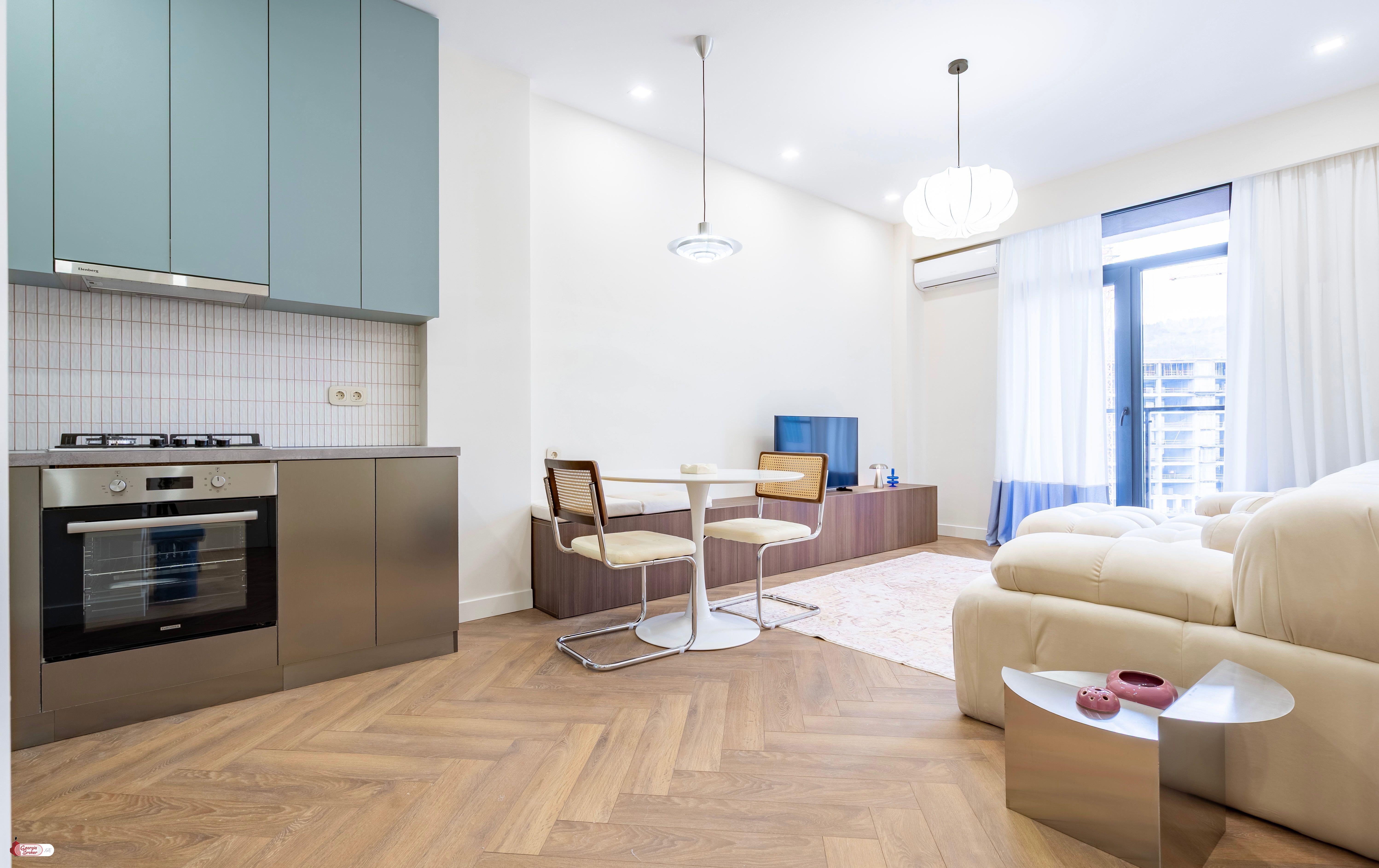 nearly repaired 2-room apartment for sale