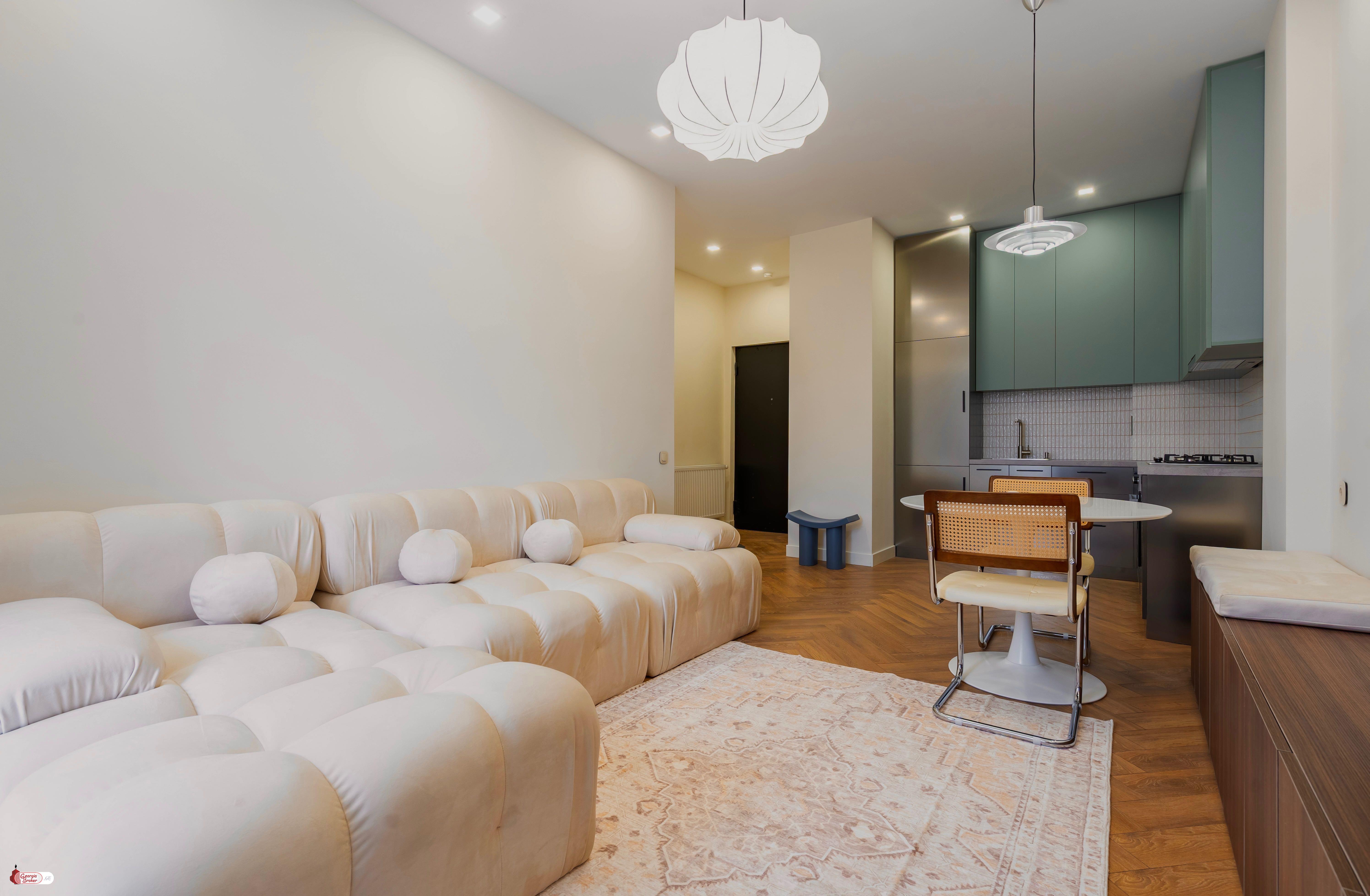 nearly repaired 2-room apartment for sale