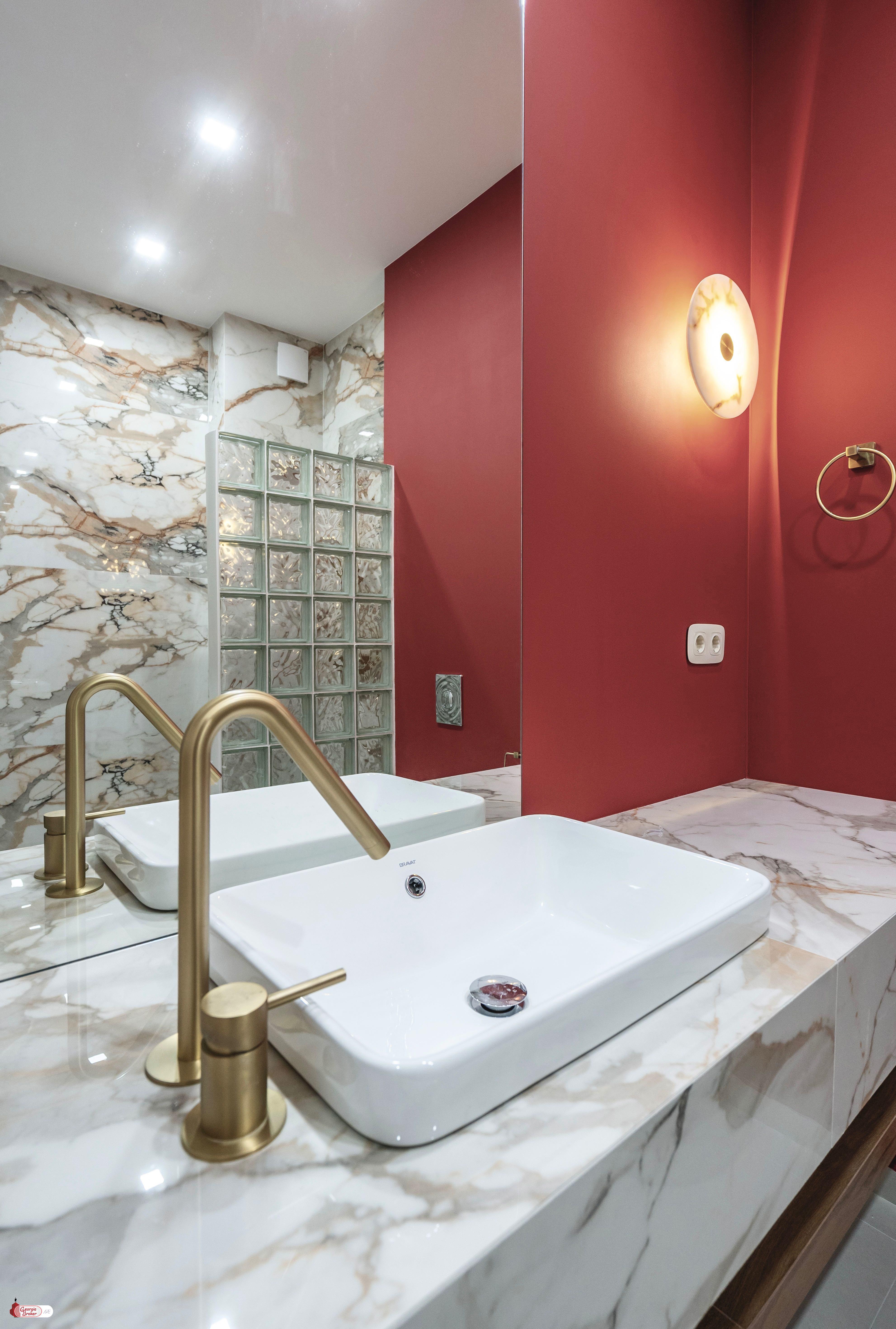 nearly repaired 2-room apartment for sale