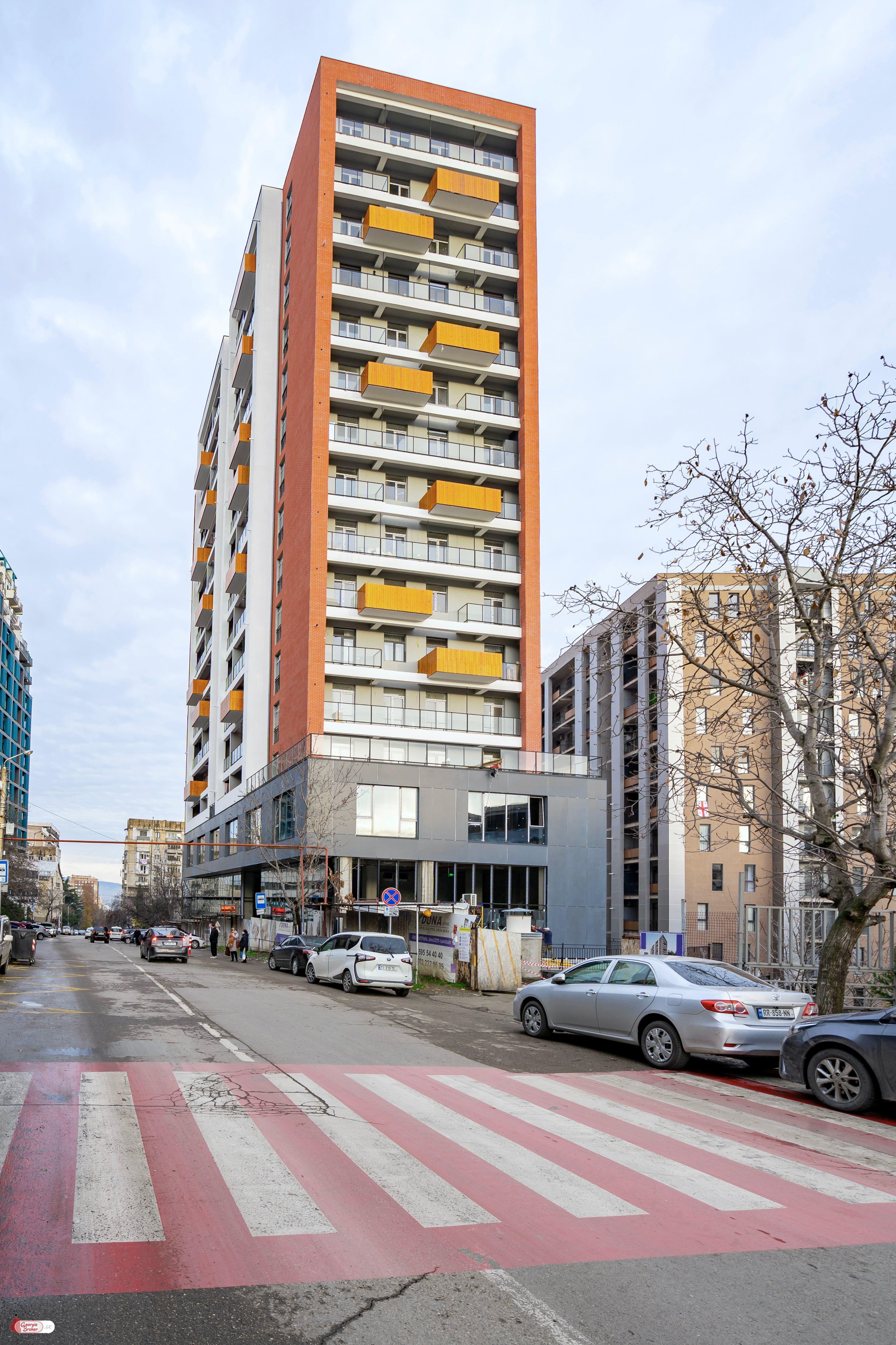 nearly repaired 2-room apartment for sale