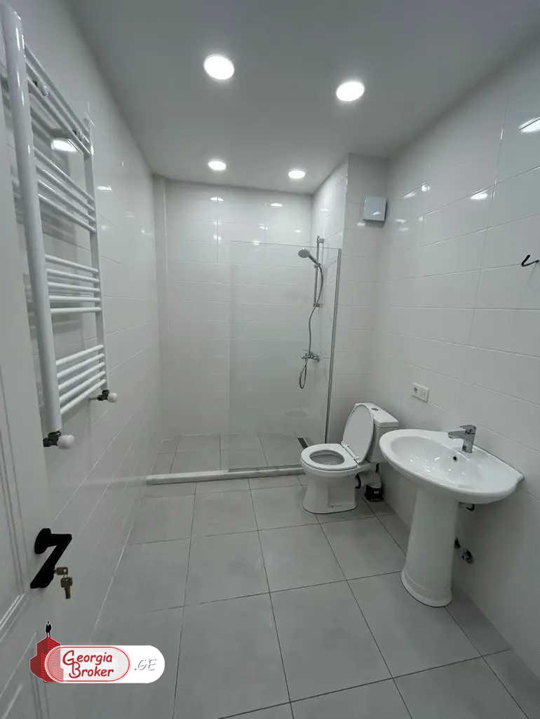 продается квартира с новым ремонтом 2-комнаты