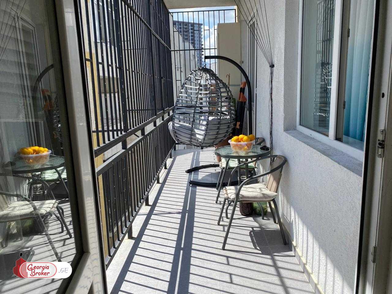 продается квартира с новым ремонтом 3-комнаты