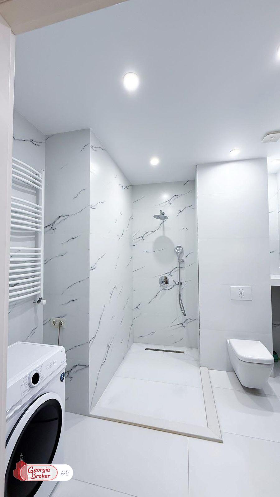 продается квартира с новым ремонтом 3-комнаты