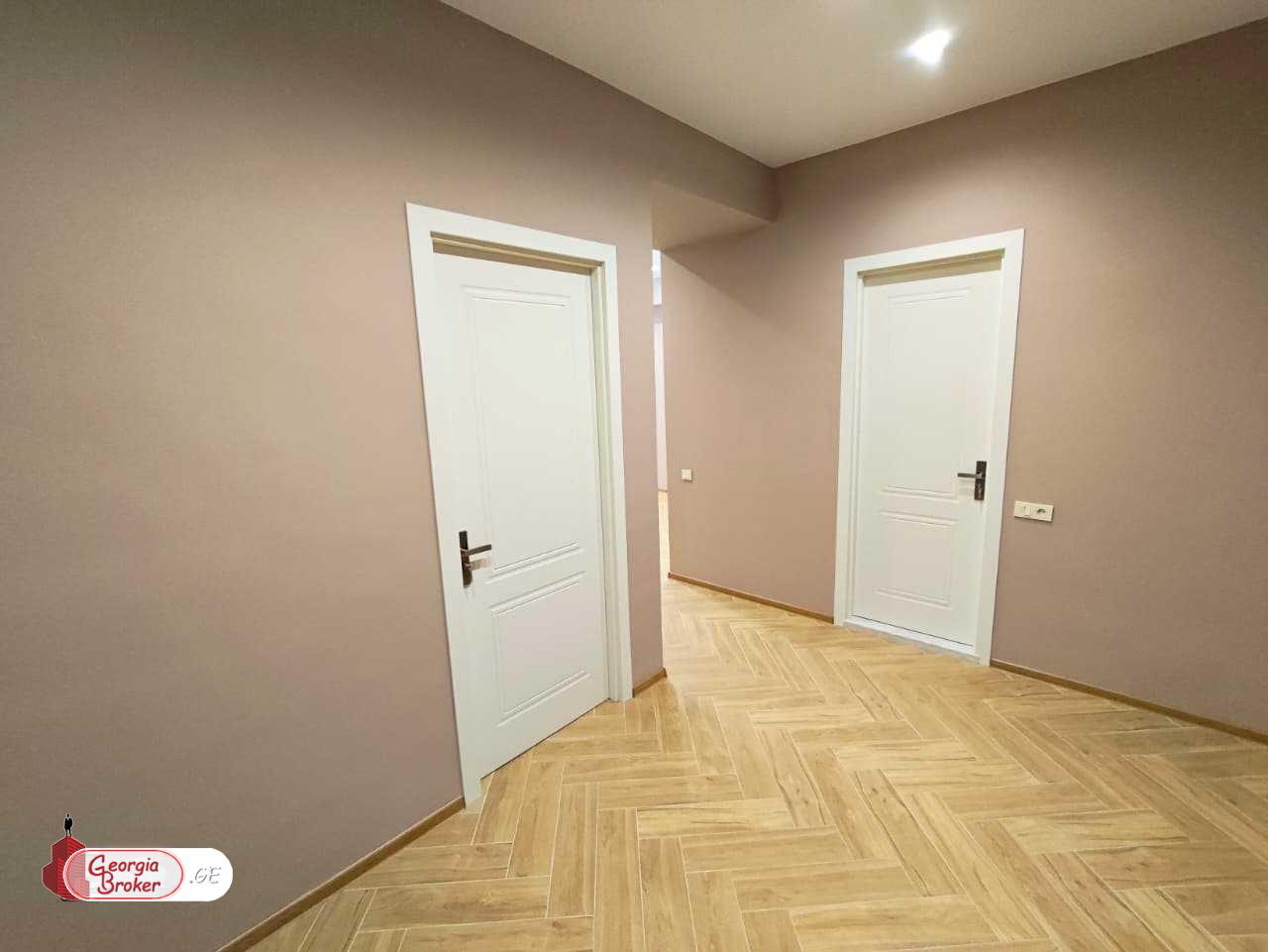 იყიდება ახალი გარემონტებული 2 ოთახიანი ბინა