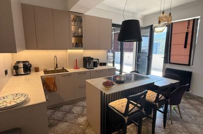 продается квартира с новым ремонтом 6-комнат