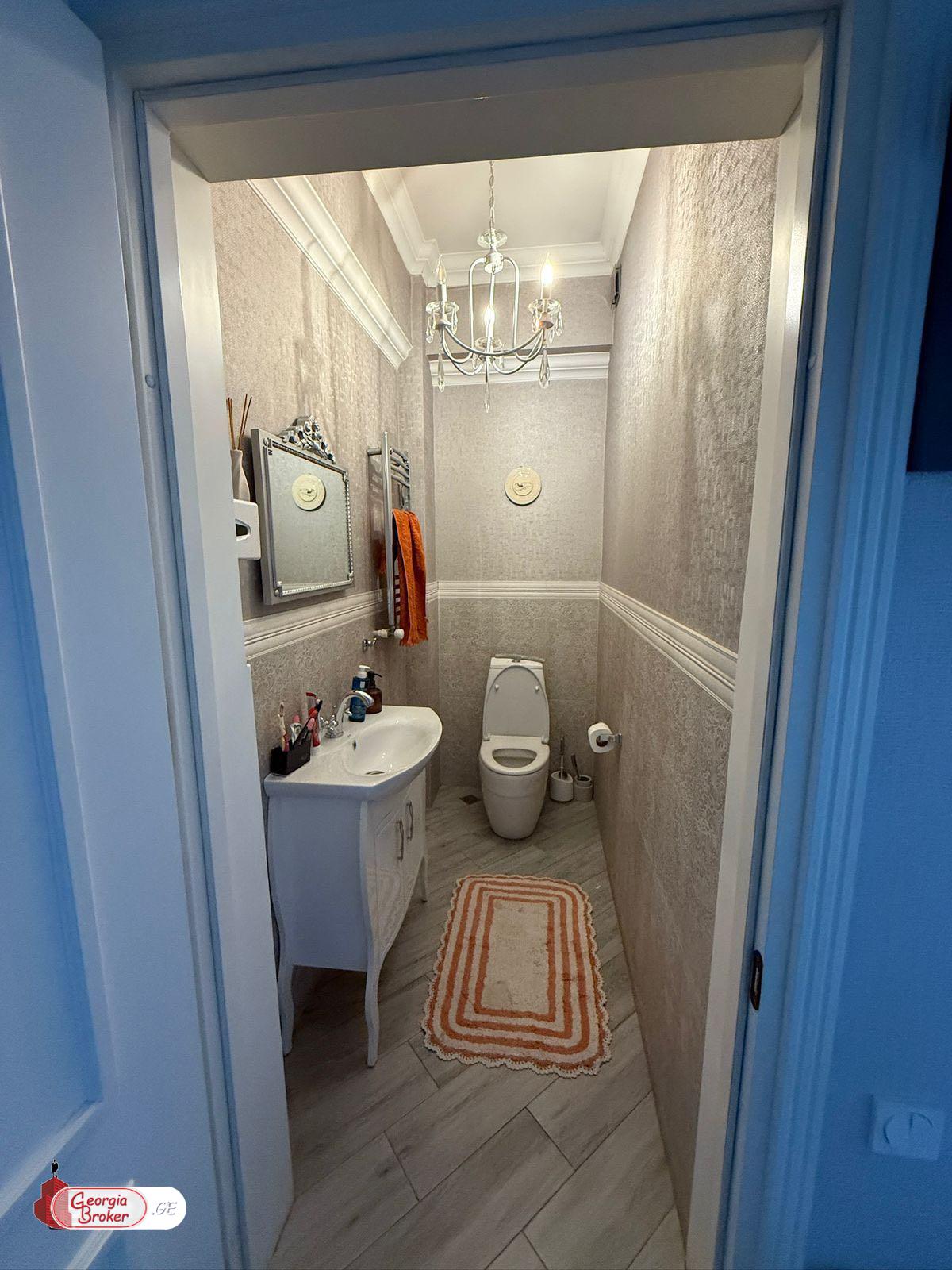 продается квартира с новым ремонтом 6-комнат