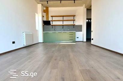 продается квартира с новым ремонтом 4-комнаты