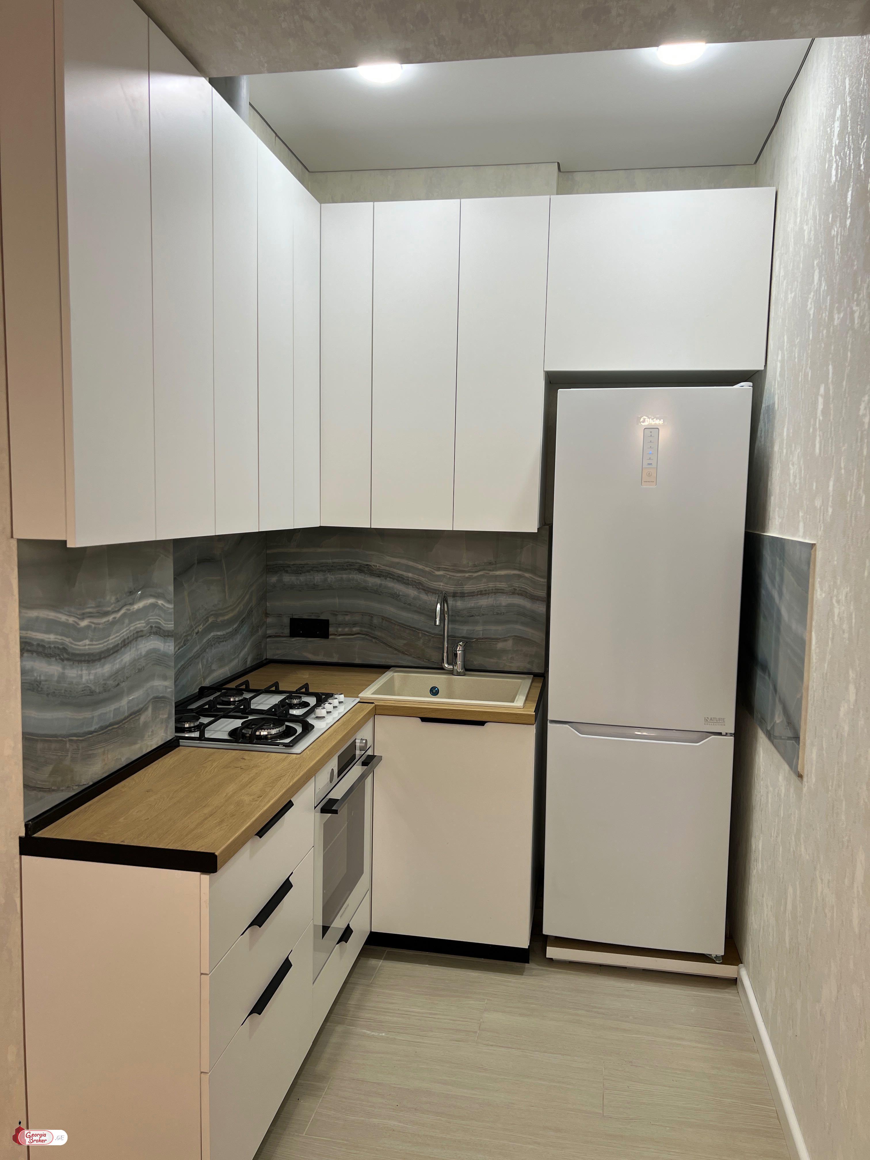 იყიდება ახალი გარემონტებული 3 ოთახიანი ბინა