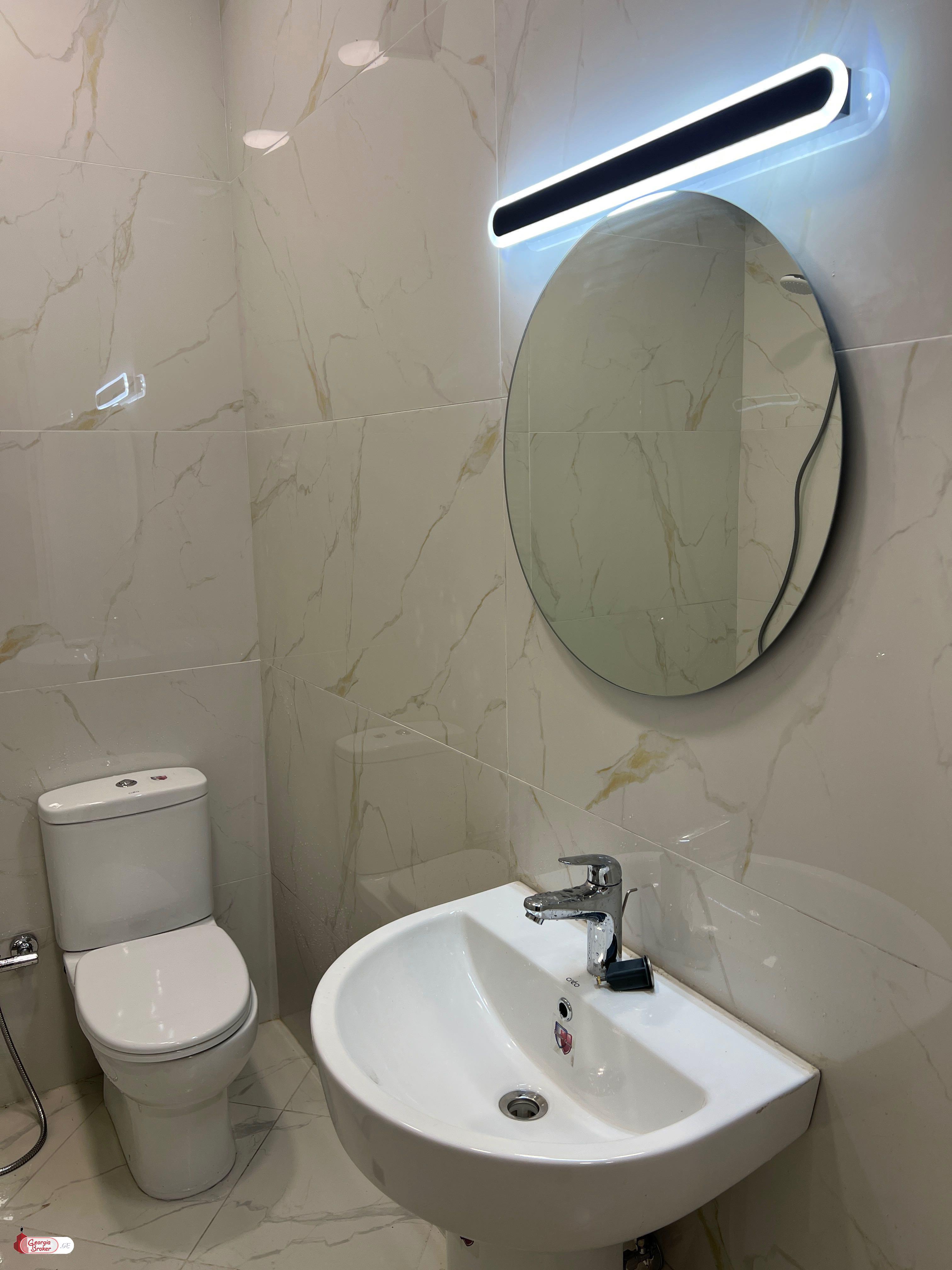 იყიდება ახალი გარემონტებული 3 ოთახიანი ბინა